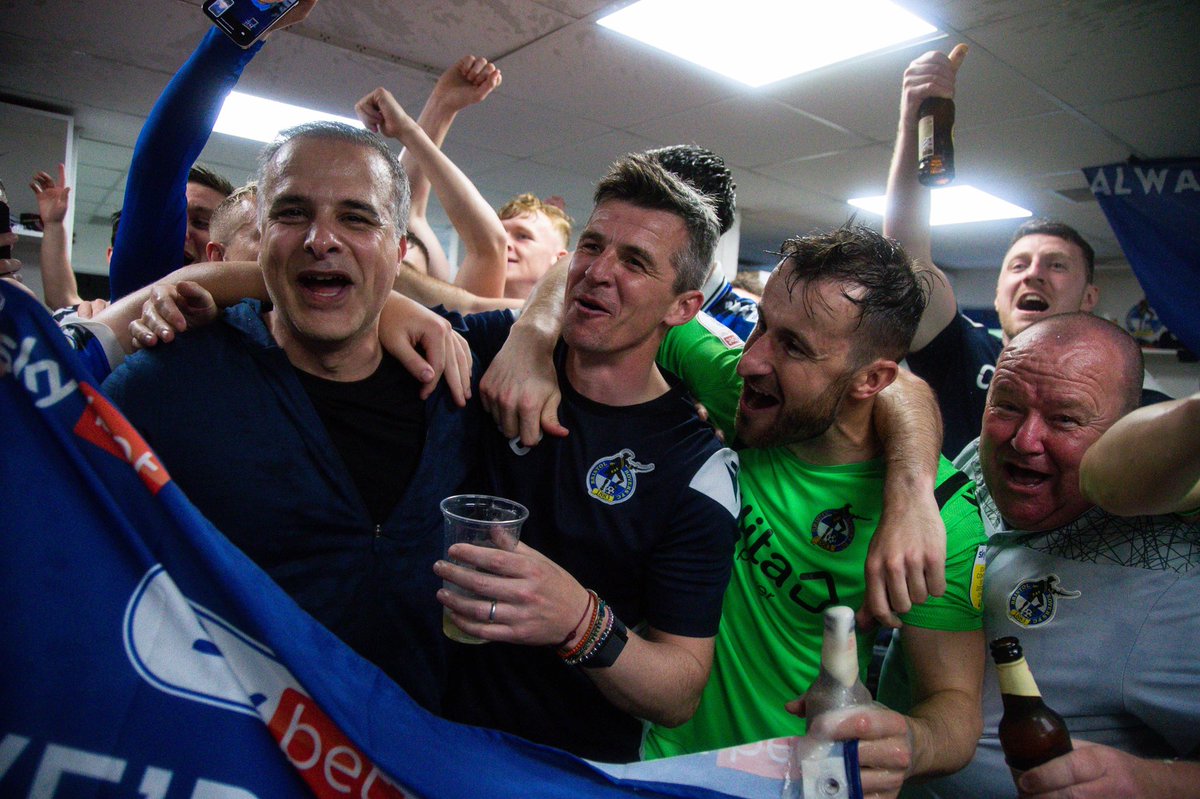 The Gas are going up ⬆️🍾 what a day as <a href="/Joey7Barton/">Joey Barton 🇬🇧</a>’s <a href="/Official_BRFC/">Bristol Rovers</a> are promoted to <a href="/SkyBetLeagueOne/">Sky Bet League One</a> after defeating Scunthorpe 7-0 

📷 <a href="/Willtphotos/">Will Cooper</a> | <a href="/photogriley/">Kieran Riley 📸</a> 

#BristolRovers #Bristol #BRFC #UTG #Football #Soccer #SportsPhotography #FootballPhotography