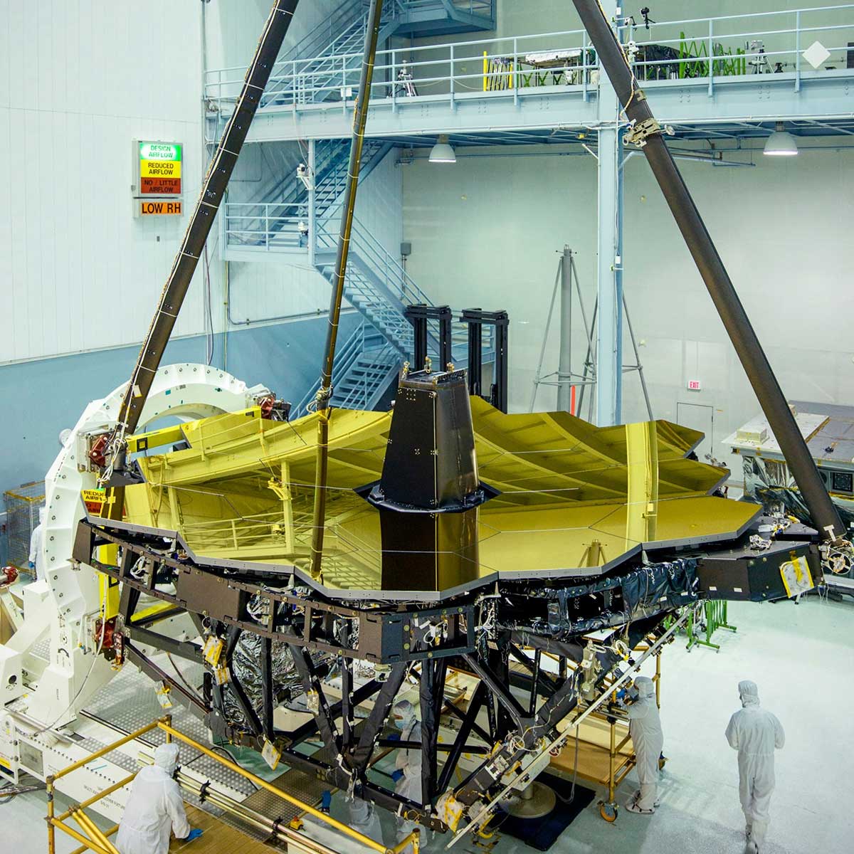 ParsecAstro's tweet photo. El Telescopio Espacial James Webb completó una fase muy importante de tests. Nosotros te contamos que fue. Nuevo texto en AstroParsec de esta semana:
https://t.co/qN6UDup3ZL https://t.co/kyFVAa5jxL