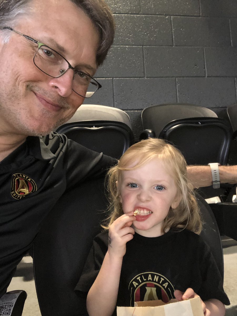 dubya_p's tweet photo. Cutest date at the ATLUTD match. #atlantaunited #ATLUTD https://t.co/Yq2eH7NTPj
