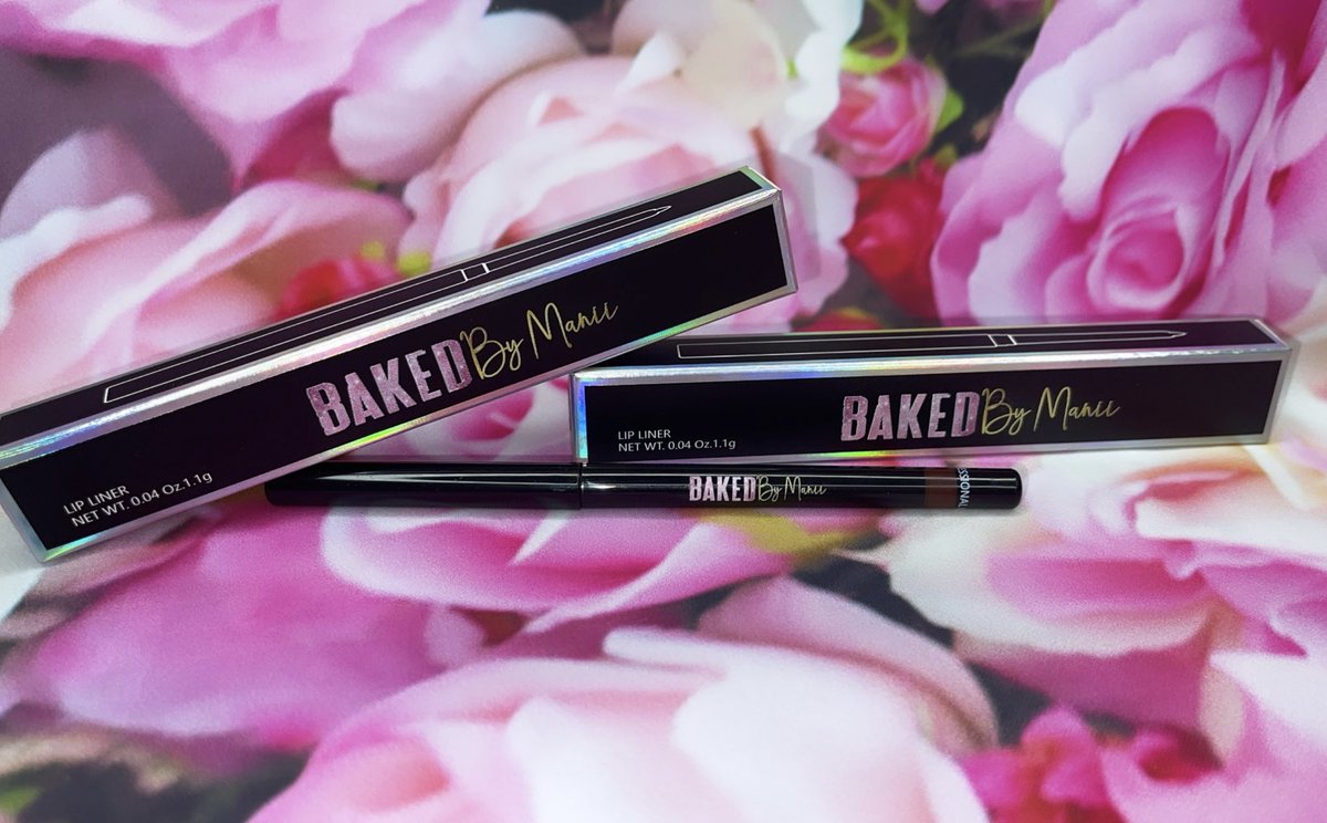 __xxPrincess_'s tweet photo. Hey y’all I just launched my cosmetic line this week! 💕  
Lashes
Lipglosses, mattes, &amp; lipkits
Eyeshadow pallets
Highlighters 
Lash glue 
Lipliners
Chunky glitter 
Make sure y’all shop! I’ll have the makeup community in a chock hood! 
https://t.co/cqd4aGJbvi https://t.co/6akm7JSKWg