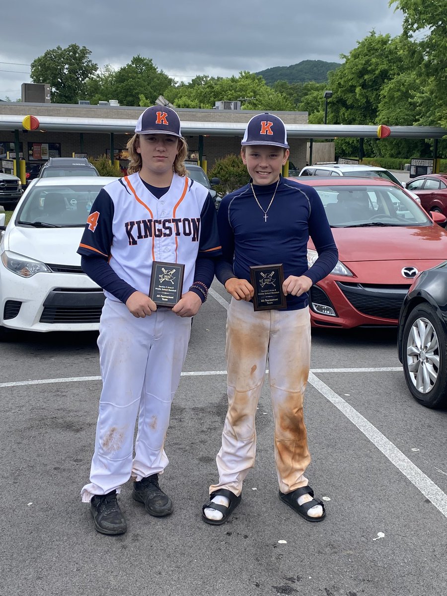 kasey39287336's tweet photo. @DiamondHawksTN 2022 Kingston yellow jackets all tournament team. Keylon White and Gage Brown https://t.co/PviSXDWVJR