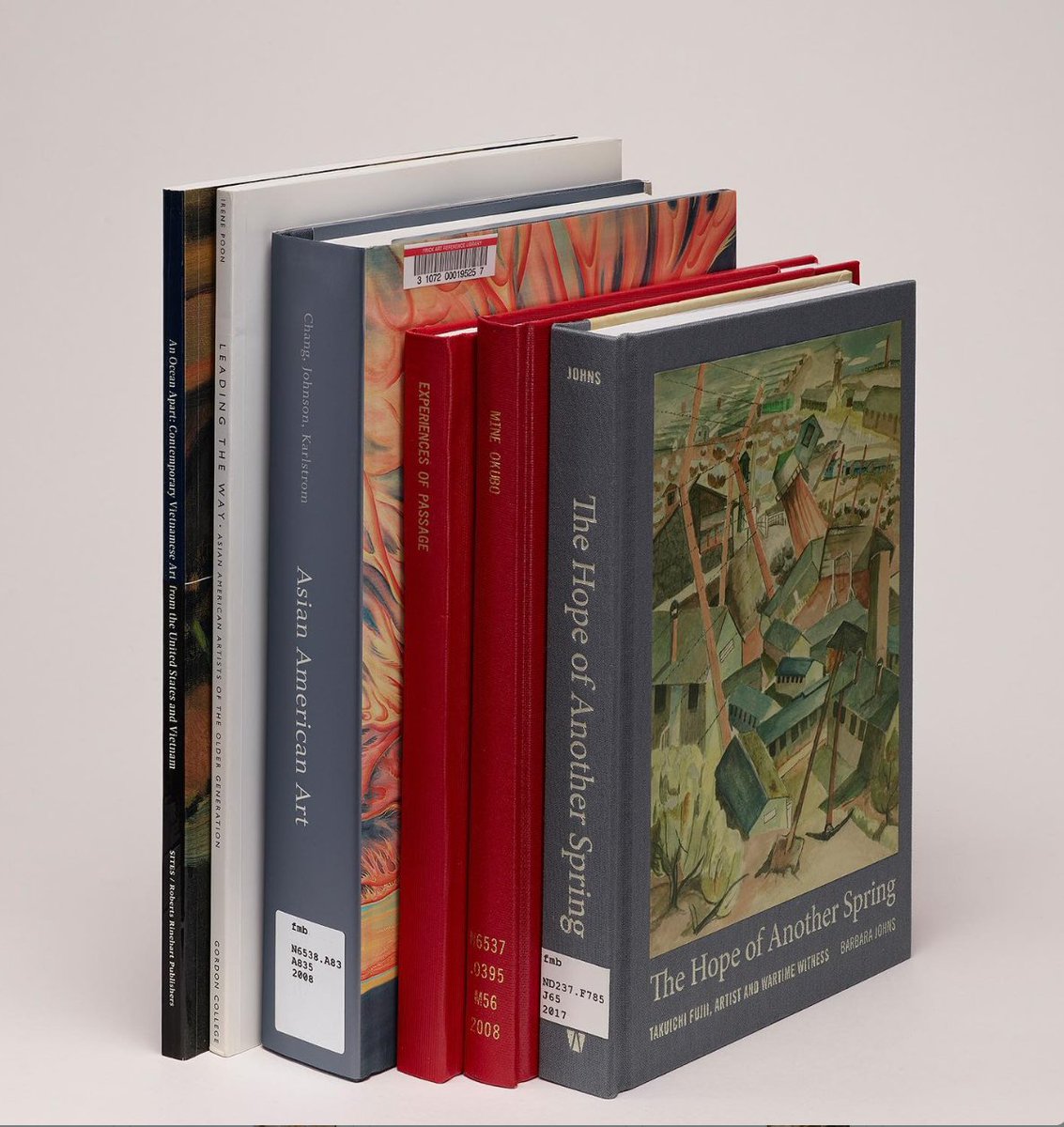 frickcollection's tweet photo. We're honoring Asian American and Pacific Islander (AAPI) Heritage Month with a list of recommended reads from the #FrickLibrary, featuring books on the works and lives of AAPI artists. Visit https://t.co/5XLr58ltlR to explore the full list. https://t.co/au9EJk0riK