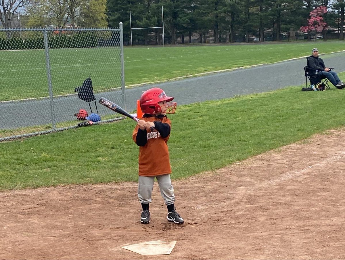 FriendsOfFeeney's tweet photo. We are proud to sponsor the  #FriendsOfFeeney #DiamondBacks of the #WHYBL  #InstructionalLeague! ⚾️🐍 
The team was very receptive to the #BeAGoodFriend pep talk “1. Always try your best on and off the baseball field. 2. Listen to your coaches, parents and teachers. 3. Be kind!” https://t.co/GXfgMZWecY