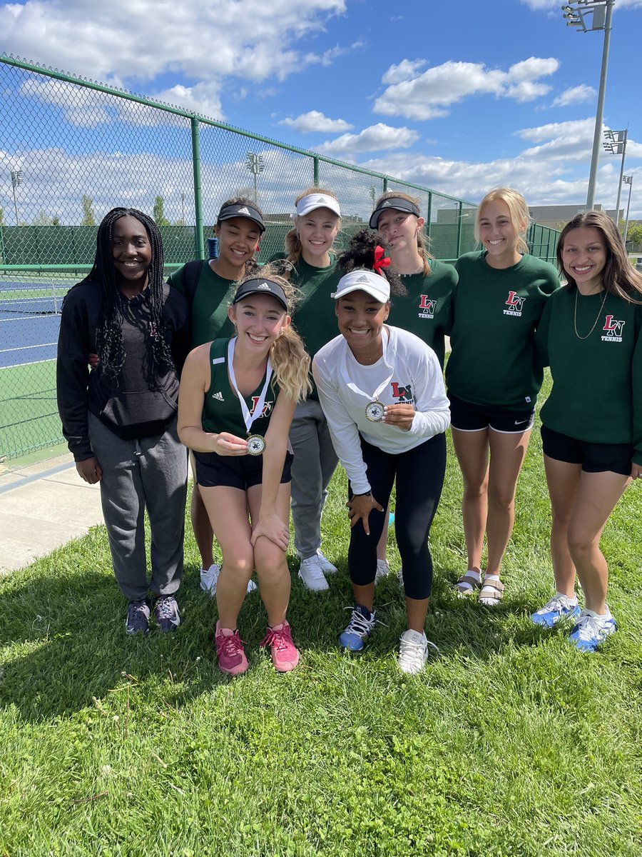 lnwildcats's tweet photo. Girls tennis finished 2nd at MIC. Issy May was champ at #1 singles and Maddie Dell was champ at #2 singles. Great job ladies! @LNHSwildcats @ltgoodnews @TennisLn @LNFanSection_ @geistmag @LawrenceINcity https://t.co/fyIi2V4LzW
