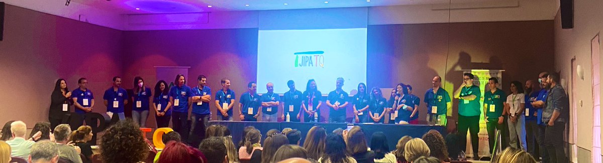 chelaromero5's tweet photo. No hay un escenario lo suficientemente grande para que en el quepámoos corazones docentes tan enormes que hacen posible @JIPAtq #JIPAtq20  solo puedo sentir agradecimiento y admiración https://t.co/uDRVzzIoqw