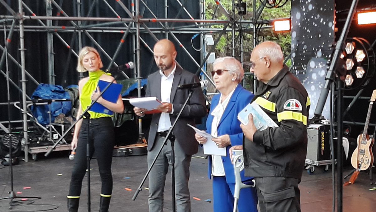 Inauguracja #EUROVISION Village w Turynie🇮🇹 Ocalała z #Auschwitz Lidia Maksymowicz apeluje o pokój i solidarność z Ukrainą🇺🇦#StandWithUkraine️ wspierana przez <a href="/PLinItalia/">Ambasciata di Polonia a Roma</a>, władze miasta, konsula honorowego🇵🇱parlamentarzystów regionu #Piemont <a href="/MuzeumAuschwitz/">Muzeum Auschwitz</a>  <a href="/AuschwitzMuseum/">Auschwitz Memorial</a>