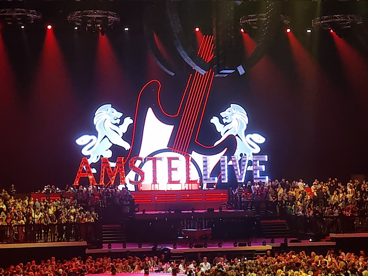 GeraldRensink's tweet photo. Wat een zalige show weer bij @VriendvanAmstel #topartiesten https://t.co/XDD5lrV3Jn