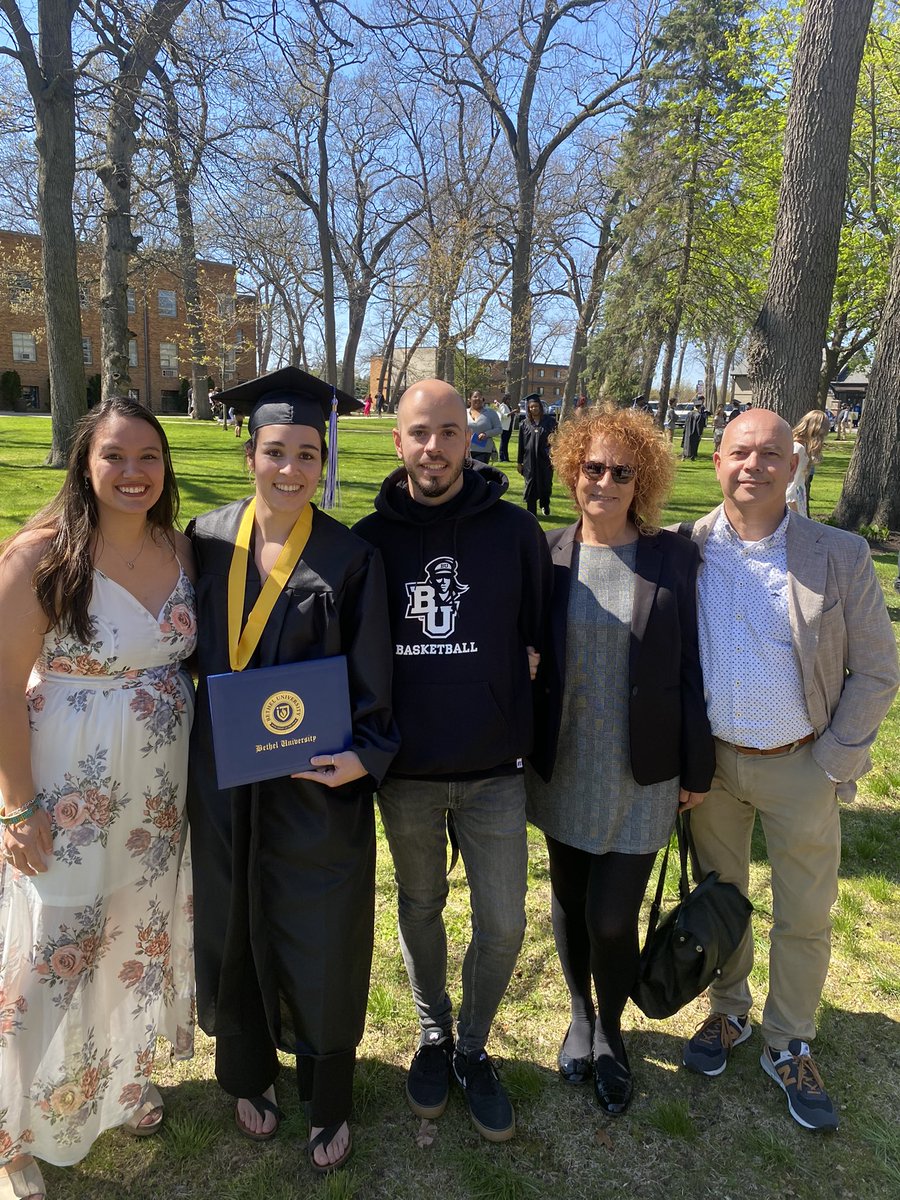 BUPilotsWBB's tweet photo. What a BIG day for these young ladies! 🎓🎊🔵⚪️🏀

We are so proud to be apart of this chapter in your lives. You all deserve everything great in this world! 

“Goodbye, We Love You, Go Repair The World.” - Professor Chad Meister https://t.co/0PYosTl9yt
