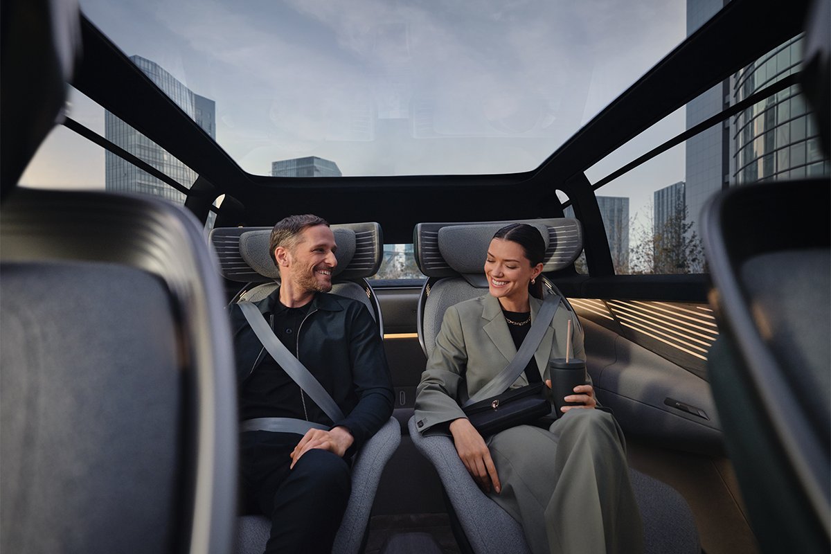 AudiBR's tweet photo. Entre no seu escritório. O Audi urbansphere concept é um dispositivo de experiências pessoal que pode se transformar em um espaço de trabalho moderno. De um sistema multimídia digital à videoconferência, cada recurso se adapta a você.
#FutureIsAnAttitude #Urbansphere https://t.co/hLQGRGEsl6