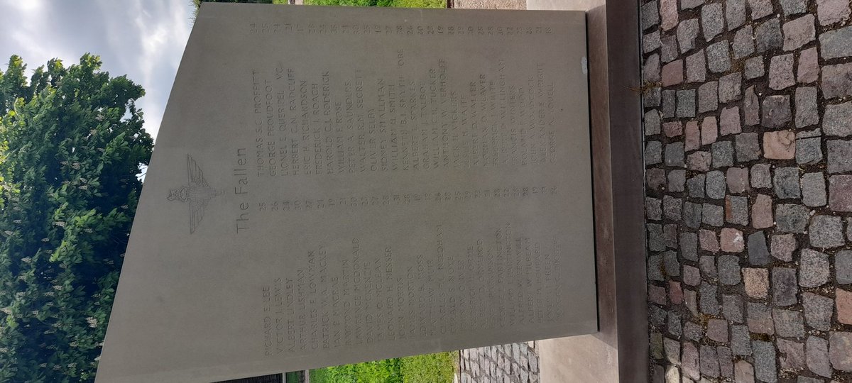 SimonMassey123's tweet photo. A big thank you goes to @FareBrian who is the organiser of @MeltonMilHist who recommended I visit The Tenth Parachute Battalion's Trail in High Leicestershire. 
Just 36 of the 582 men returned to Leicestershire after they were decimated in OP Market Garden. https://t.co/3Xp2vMjTXk