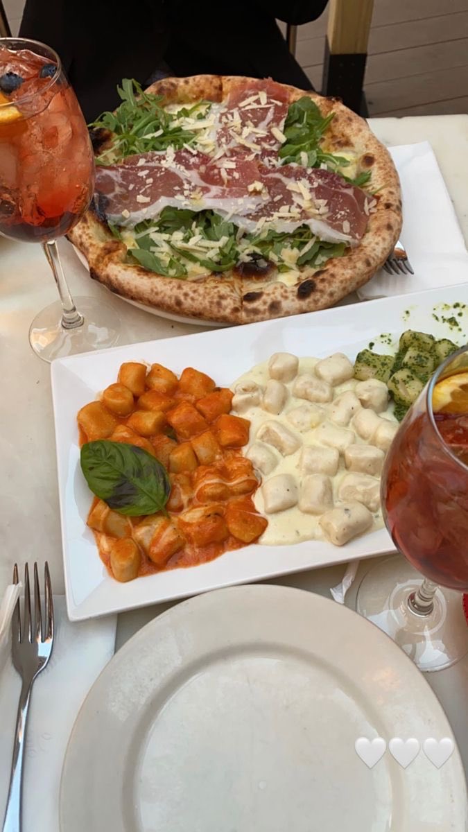 liviuuh's tweet photo. italian food = best food. https://t.co/qRG8O3sttI