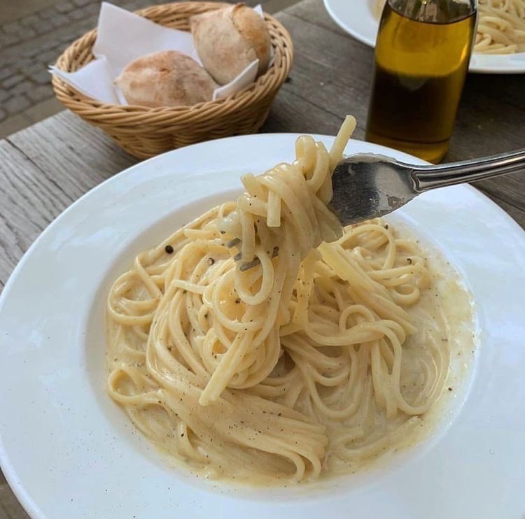 liviuuh's tweet photo. italian food = best food. https://t.co/qRG8O3sttI