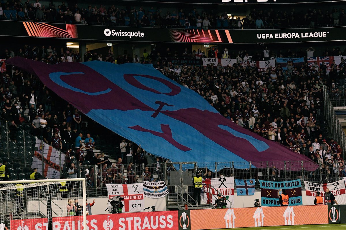 UkSupporters's tweet photo. Digitally printed banner produced for West Ham fans away to Frankfurt. For information on our Tifo materials, flags and banners please email contact@supporters-uk.com .
#FRAWHU #banners #COYI https://t.co/JqQVigPEZ5