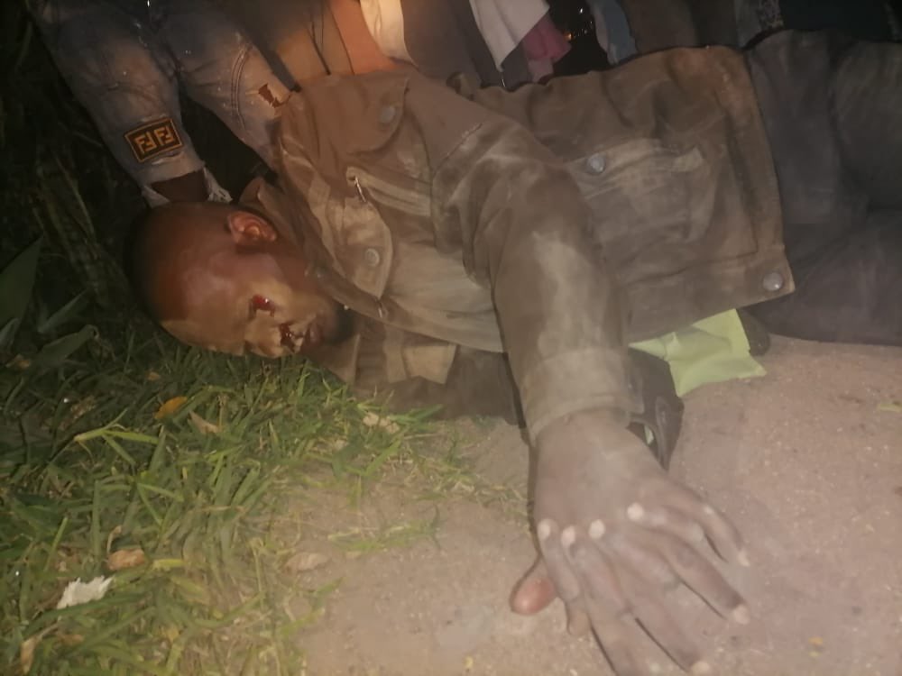 advocatemahere's tweet photo. 🟡We are receiving disturbing reports of an outbreak of political violence by armed Zanu PF thugs - including the bloody assault of CCC polling agent, Justin Pitikanyi at Tangenhamo Primary School in Ward 7 Command Centre. Details to follow. https://t.co/GGdX2Hk7A1