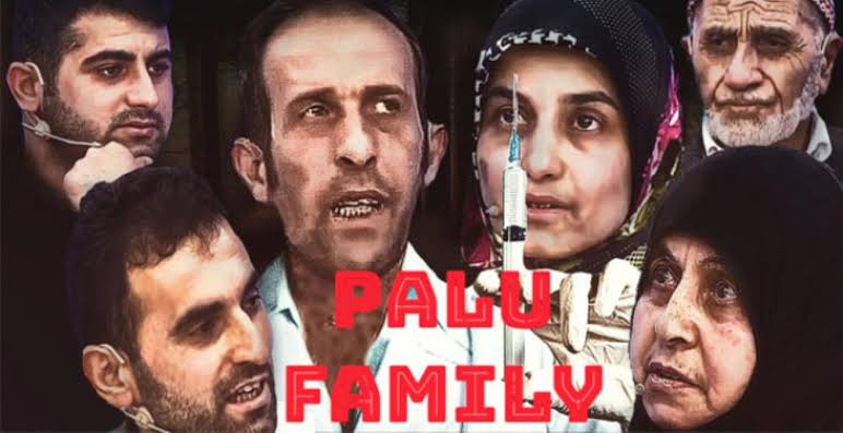 NoContextApocu's tweet photo. Kürd milleti ile PKK arasındaki ilişki tıpkı Palu ailesinin damadları Tuncer'le olan ilişkisi gibidir. PKK, kırk yıldır Kürd milletini her türlü s.kiyor ama Kürd milleti hâla PKK'yi savunuyor. https://t.co/49SplPyX07