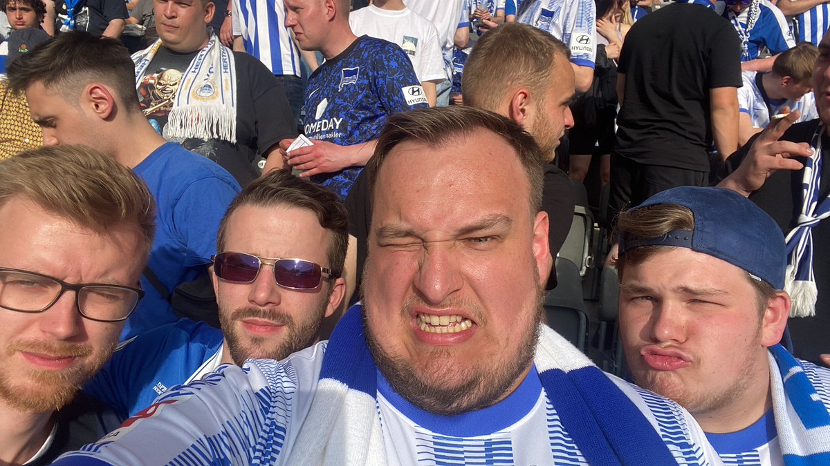 PatrickNadler2's tweet photo. Ähhhhh die Sonne hat geblendeten https://t.co/f7DZiAxR8b
