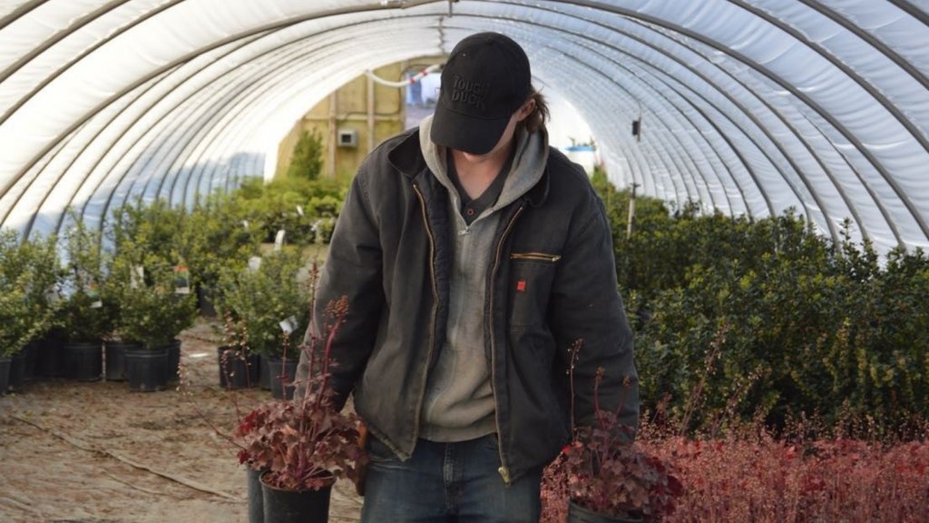 Now that planting season is around the corner, don’t forget to
support your local farms &amp; greenhouses!

#toughduck #farming #plantingseason #workwear