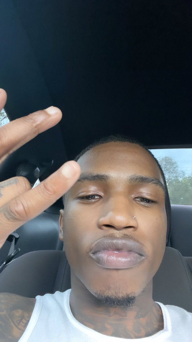 SlimeSoTatted's tweet photo. that’s him https://t.co/AluBztac8I