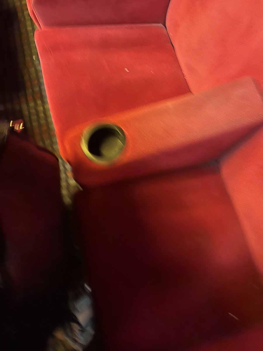 harii18rm's tweet photo. Hello @_PVRCinemas @PicturesPVR @PVRSupport this is a P XL screen Chennai. We are paying huge amount. Don’t you have any courtesy to clean the seats after each show. Even the floors aren’t clean. 

PURE STUPIDITY

@SanjeevBijli @gautamdutta70 @kamalgianc https://t.co/q2YtbcHIL8