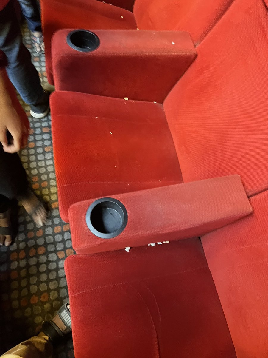 harii18rm's tweet photo. Hello @_PVRCinemas @PicturesPVR @PVRSupport this is a P XL screen Chennai. We are paying huge amount. Don’t you have any courtesy to clean the seats after each show. Even the floors aren’t clean. 

PURE STUPIDITY

@SanjeevBijli @gautamdutta70 @kamalgianc https://t.co/q2YtbcHIL8