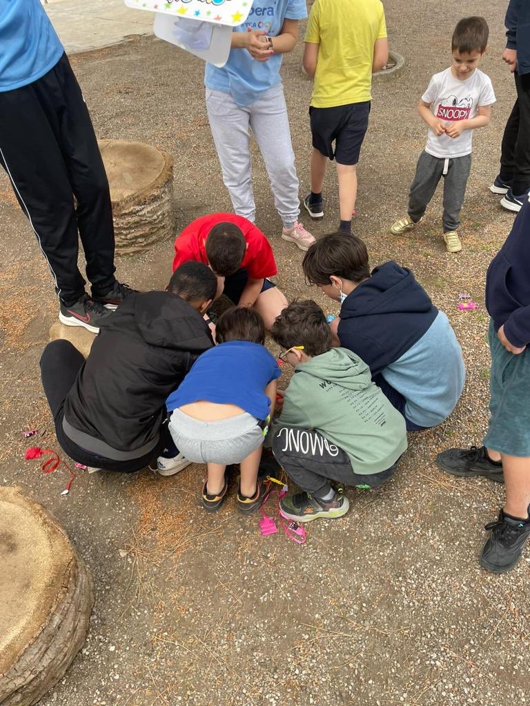 associacio_t's tweet photo. Compartir i celebrar. Créixer i fer-nos grans! #felicitats
Jocs de cucanya que fomenten l’amistat i el respecte cap els altres #pinyata 

#superat #valors #TEA #neurodiversitat #integració #inclusió https://t.co/21GZsQtc0e