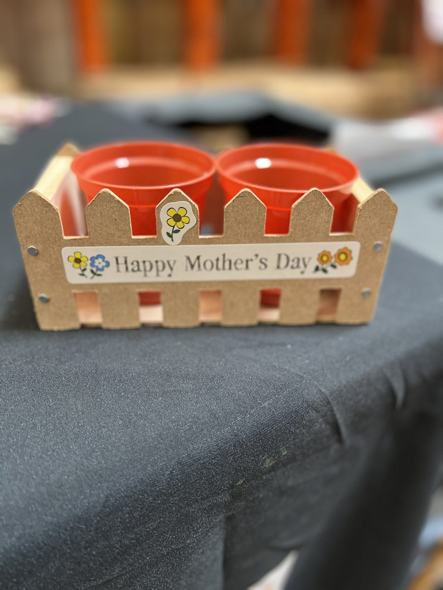 DK_Stahl's tweet image. Kids Workshop Is Back!! #TeamG3 is in for #kidsworkshop building with our future! #D130Driven #HomeDepot #weekendvibes @OrangeLiving10 @judes0401 @nmc4me