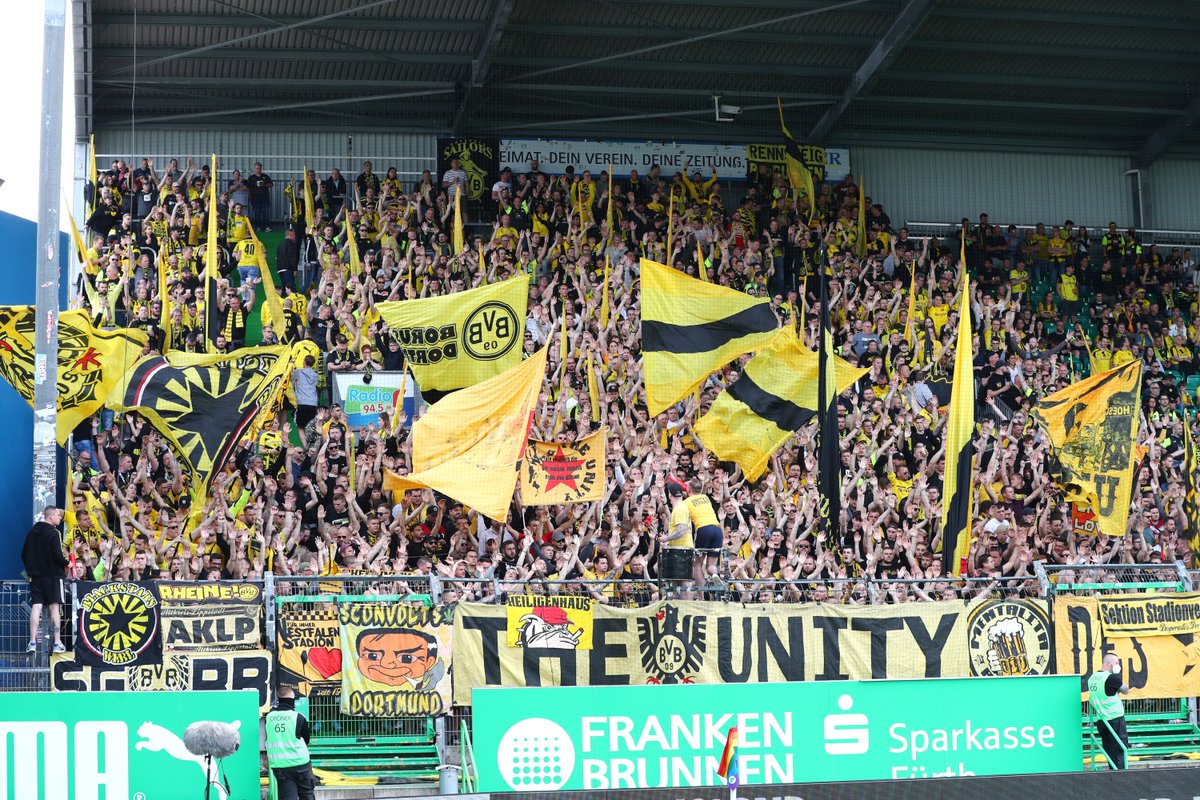 schwatzgelbde's tweet photo. Unsere #Kurvenfotos zu #SGFBVB 📸. #BVB https://t.co/EwnDRWJcr5