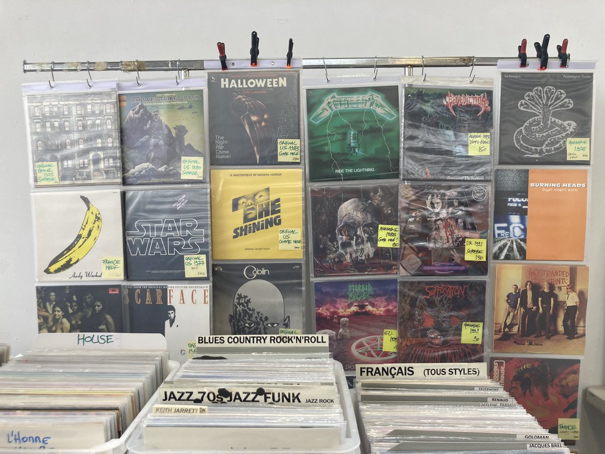 AvecMistler's tweet photo. La foire aux vinyles fait son retour à Cherbourg : 40.000 à 70.000 disques en vente, ce qui en fait l’un des tout grands rendez-vous français du genre ! https://t.co/mYkjGdybrg