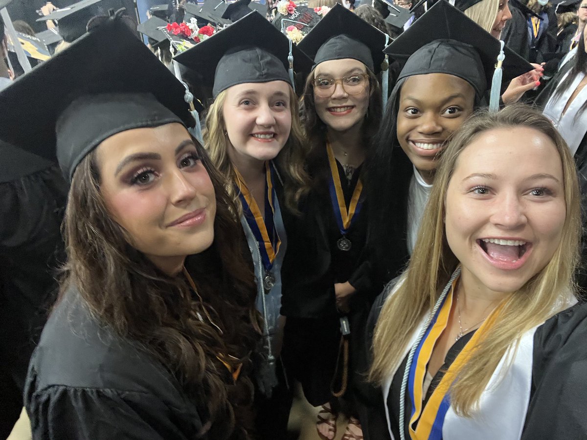 Miss Dean tweet media