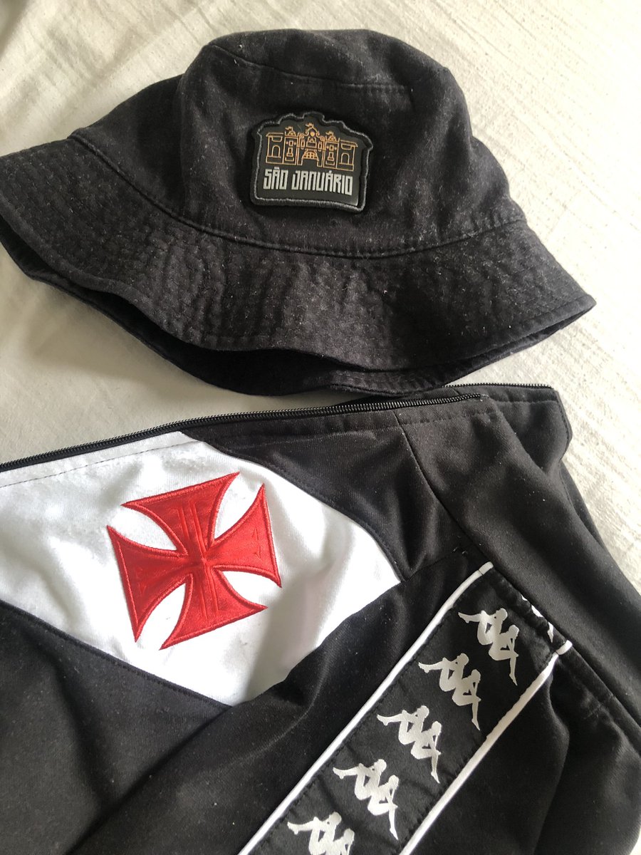 brucaixeiro's tweet photo. #DiaDeVasco https://t.co/kQdxq3nJNi