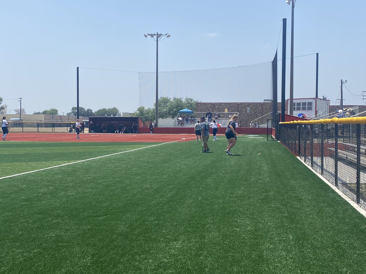 HondoSoftball's tweet photo. 🥎🎉🦉💙Game 2 of District 29-4A Area playoffs today at 1pm in Robstown.

Stay updated here on Haba Facebook and help cheer on our Owls as they take on La Féria 🥎🎉🦉💙 https://t.co/hp4S3tI0Y0