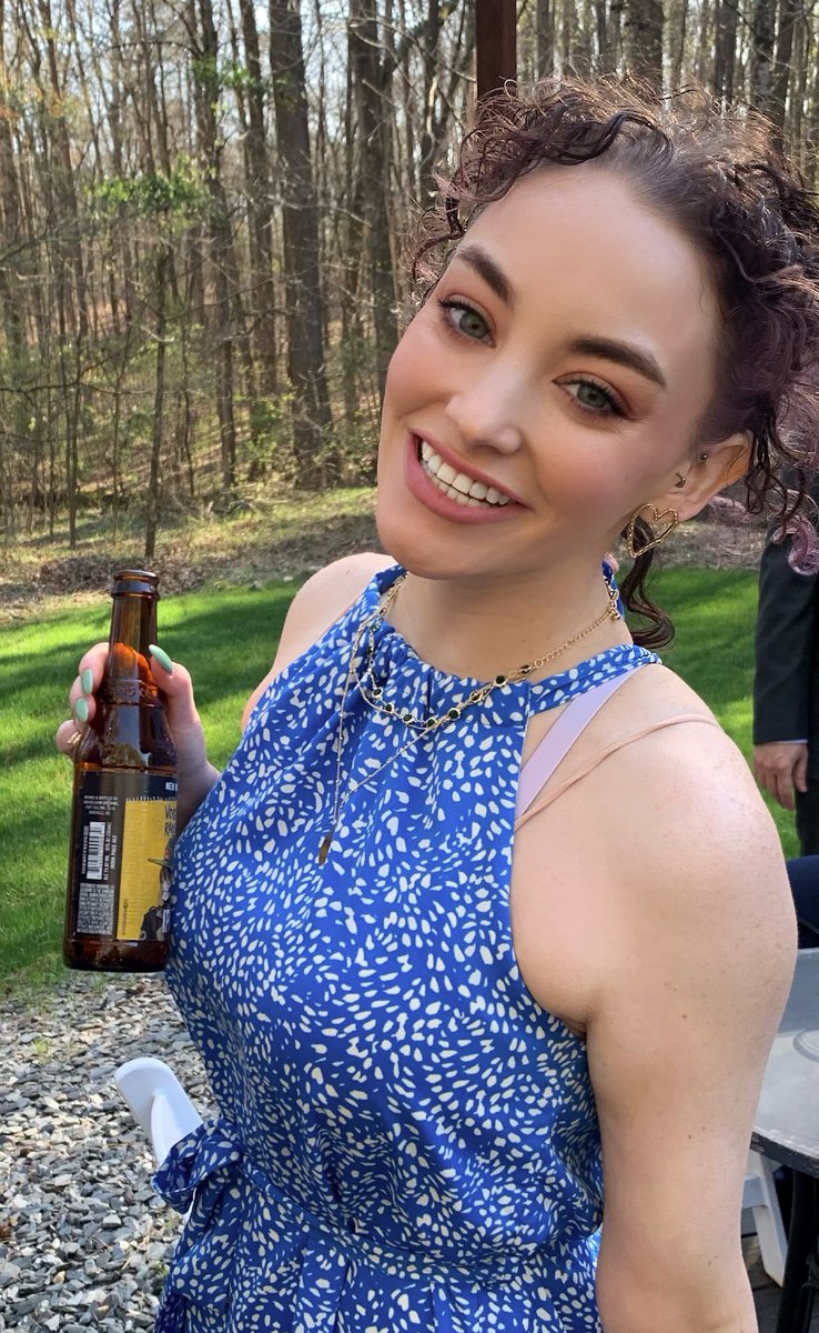 oXSarahBelleXo's tweet photo. Sam- Hey can you & Dad take another sip real quick? —I’m just trying to see something. #fivesomewhere https://t.co/Vr5nnob4Dk