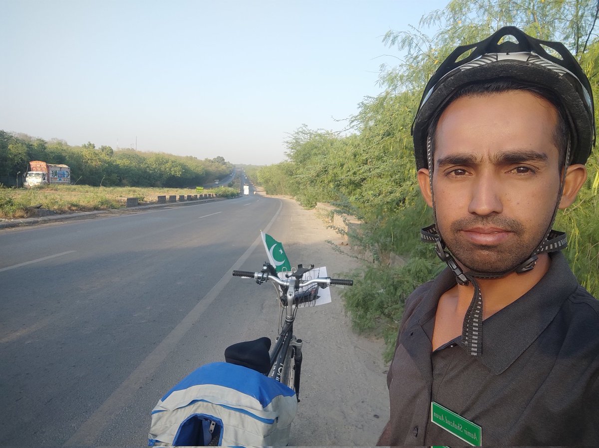 TeamAamirAwan's tweet photo. National cycle tour Lahore to Waziristan
آج صبح سات بجے ٹوور کا کھاریاں سے 10 کلو میٹر پہلے آغاز کیا جہلم میں تھوڑا آرام گیا پھر چل پڑا آج کے سفر میں بہت لمبی پہاڑی چڑھائیاں تھیں۔ اترائی میں پیڈل مارنا بند کیا تو شبانو 60 کی سپیڈ تک گئی
#EkQaumEkManzil
#peacefullpakistan🇵🇰 https://t.co/y0ESvgBSC6