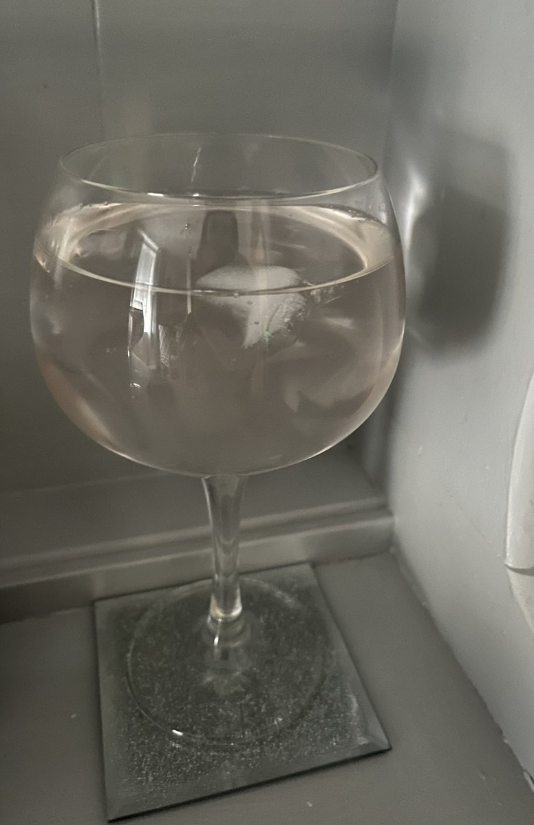 sazuk1983's tweet photo. #saturdaynightclub I’m doing a Saturday night club tonight and enjoying a gin or two for my birthday. Cheers 🥂🎉@ifan_e @innovation_tom @abiphillipsuk @MY_LenRichards @Martin1Chris @SionCharles https://t.co/RCwWMWrjcw