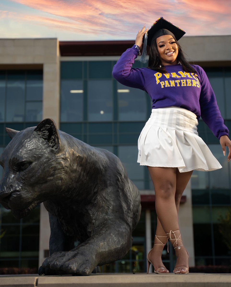 Lah__nasha's tweet image. Enjoyed the journey, but in 7 days I’ll be done with the B.S 

#mastersloading #May14wya #PVAMUGrad