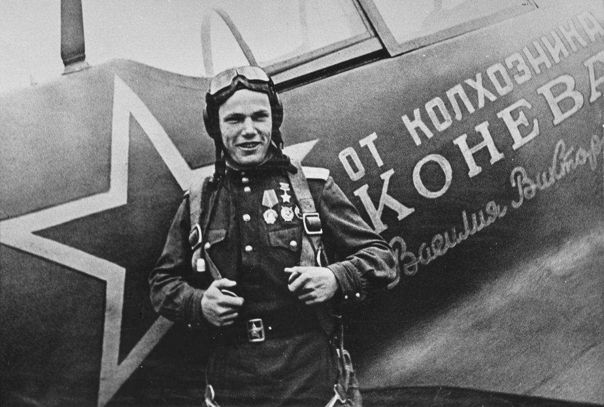 historicalparty's tweet photo. 10 фактов об Иване Кожедубе. Читайте⬇️

https://t.co/DA2tpT4GLF https://t.co/wtQFxKt9AP