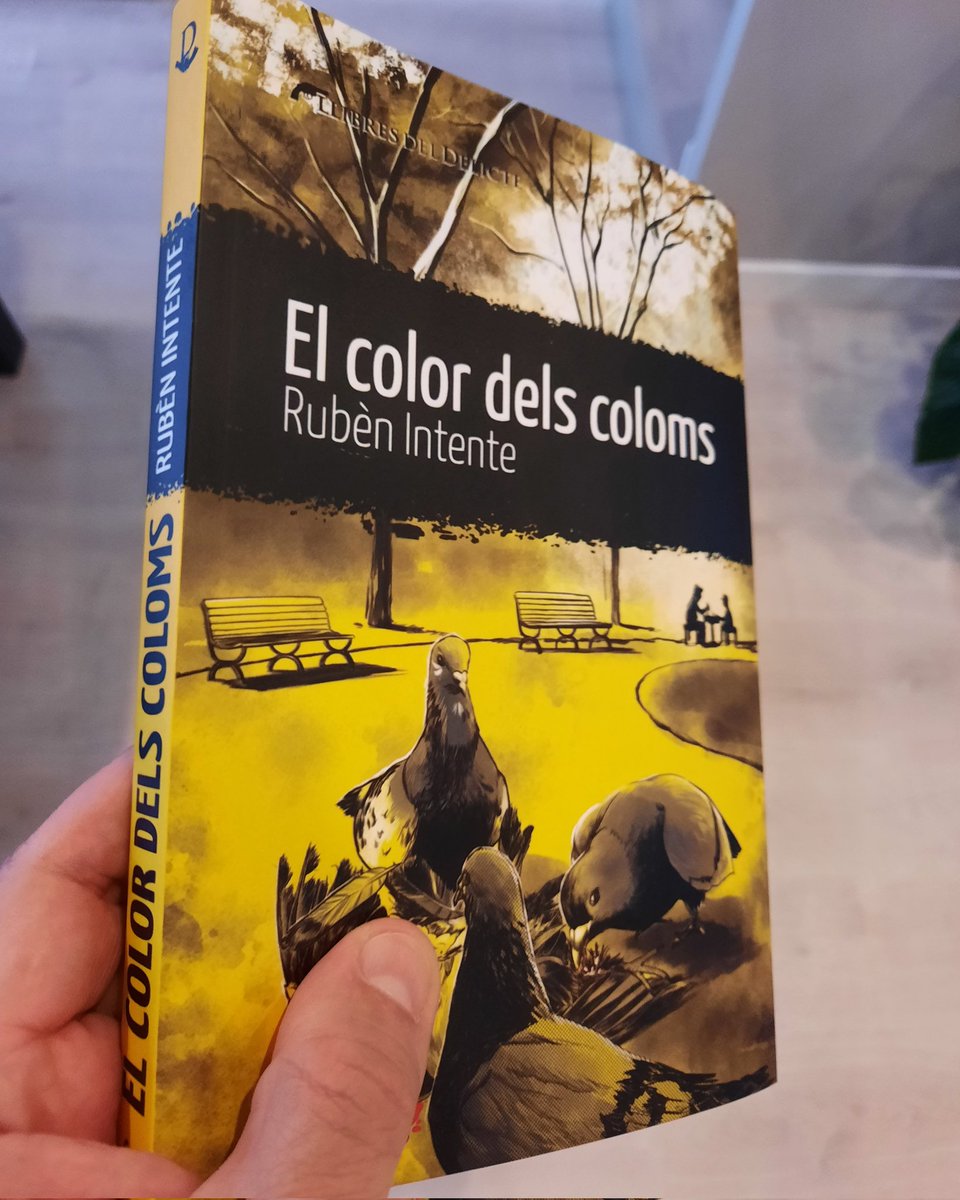 LlibresDelicte's tweet photo. A finals de mes tenim novetat: #ElColorDelsColoms de Rubèn Intente, i ja us podeu preparar per agafar-lo amb força perquè és una novel·la policiaca que us mantindrà enganxats pàgina a pàgina. https://t.co/pQbOpmQHCA