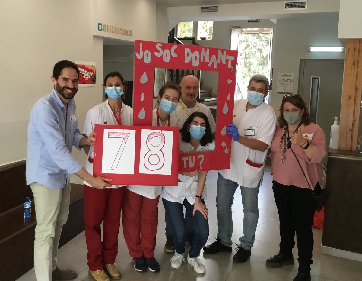 mireiamolera's tweet photo. Un èxit la 1a campanya de donació de sang a @escolasadako. 78 donacions!! Gràcies al Banc de Sang @donarsang, la #comissiosolidaria de l'escola  i els alumnes de #ESO1SDK. Moltes gràcies a tots❣️ https://t.co/G61f7uZxQA