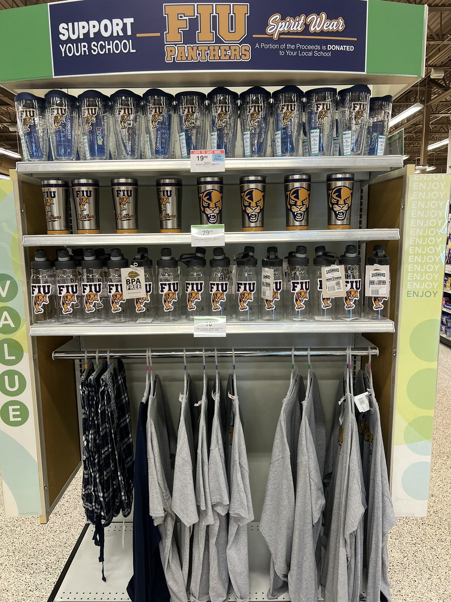 ScottCarrAD's tweet photo. Publix at Fountain Square (9951 W Flagler St.) showing their #PantherPride And yes, I did make a few purchases😊👊 🐾#PawsUp https://t.co/8zbovZPjbb