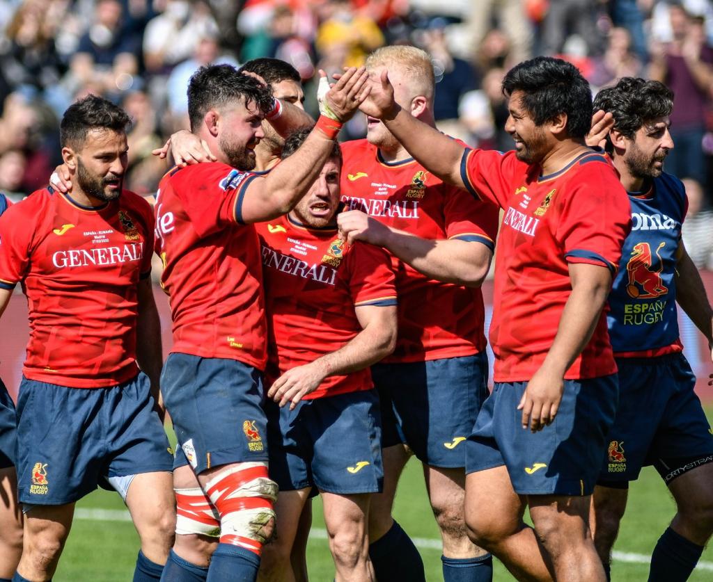 house_kiwi's tweet photo. 🦁 El #XVdelLeón ha decidido de manera unánime jugar el partido 🆚 #ClassicAllBlacks.
🗣️ @ferlopez3: "El 21 de mayo seremos altavoz para reclamar justicia para los leones".
🙌🏼 No les vamos a fallar.
🏉❤️ POR EL RUGBY. POR NUESTROS LEONES.
¡TODOS AL WANDA! #PorelRugby 🏟 (1/3) ⬇️ https://t.co/oGRHyqjB7y