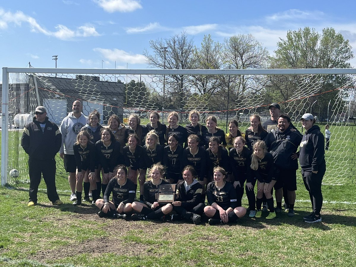 VikingsNW's tweet photo. What a day to be a Viking! @vikingsoccer308 and @GinwGirlsSoccer both qualify for state! Boom! https://t.co/AyBzDuuY3L
