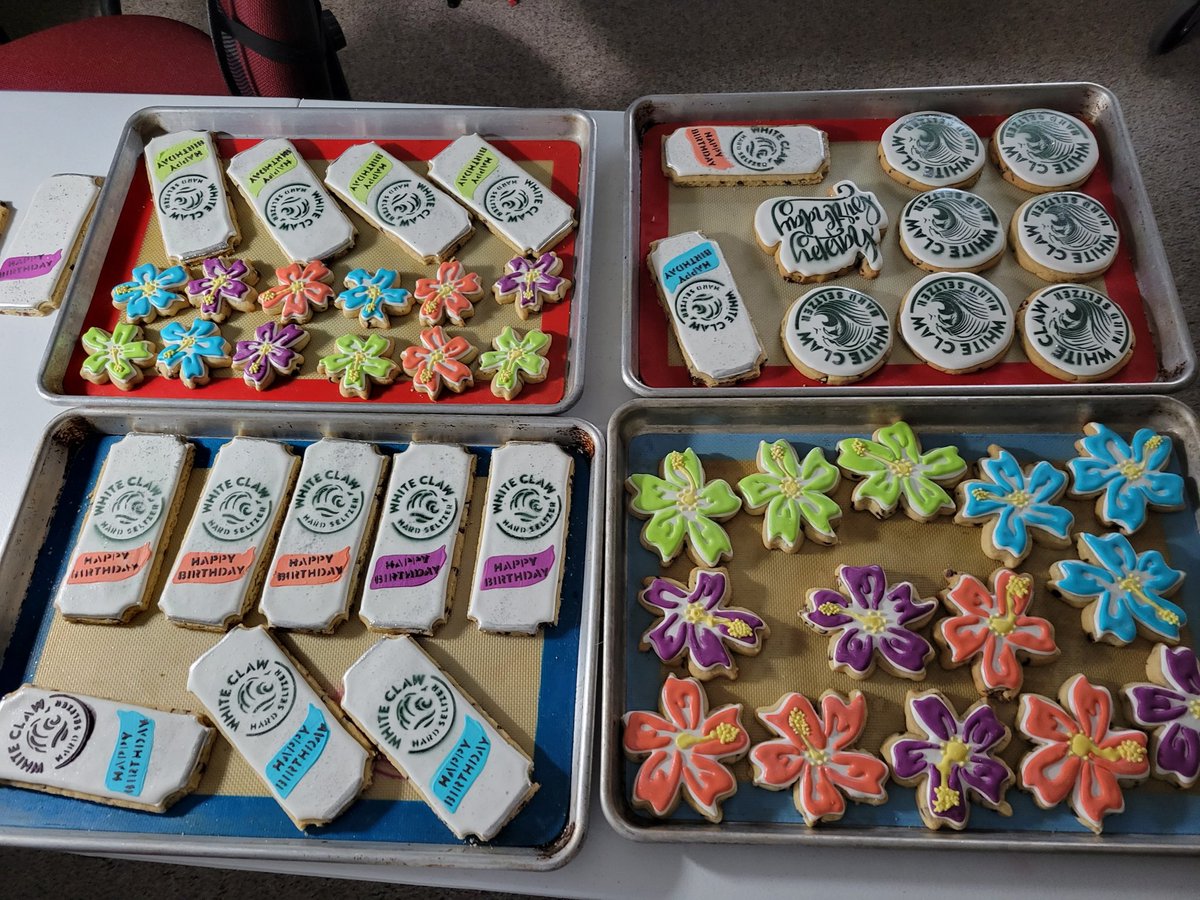 kryativ's tweet photo. Maybe if I sell cookies with NFTs....I'll sell some NFTs 🤣 

I made the can stencils in Procreate, AI, and Cricut. #firsttime

@thesugarartinc colors for edible metallic splatter and swipes 😍 
#whiteclaw #SugarLu #cookies https://t.co/XEgrxgkSE1