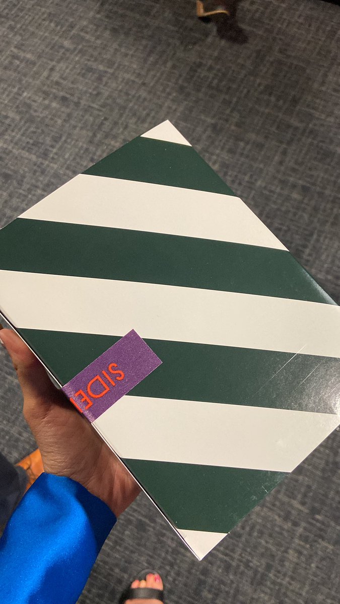 SamanthaJPell's tweet photo. My next food item of the day … @TortoiseHQ’s mobile smart store! https://t.co/yF1POVXSr9