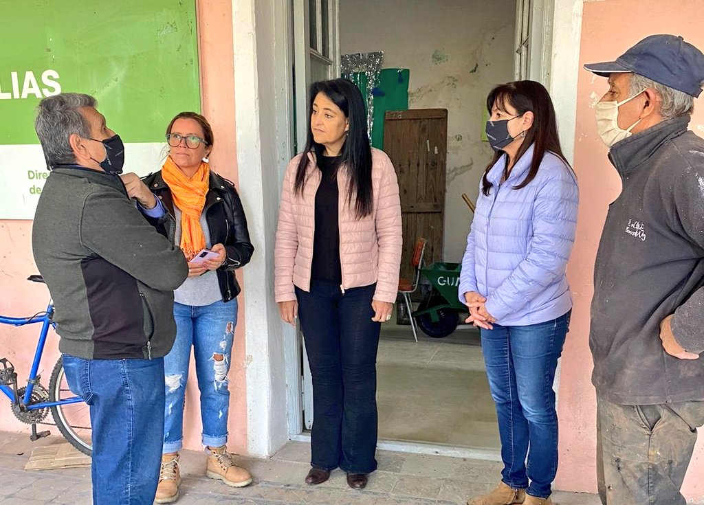 SoherElSukaria's tweet photo. Como todos los sábados salimos al encuentro de los vecinos de la ciudad. Trabajo conjunto y mucho ❤️ para hacer futuro.
#TuBarrioTuCiudad #Córdoba https://t.co/NI0vNicwSU