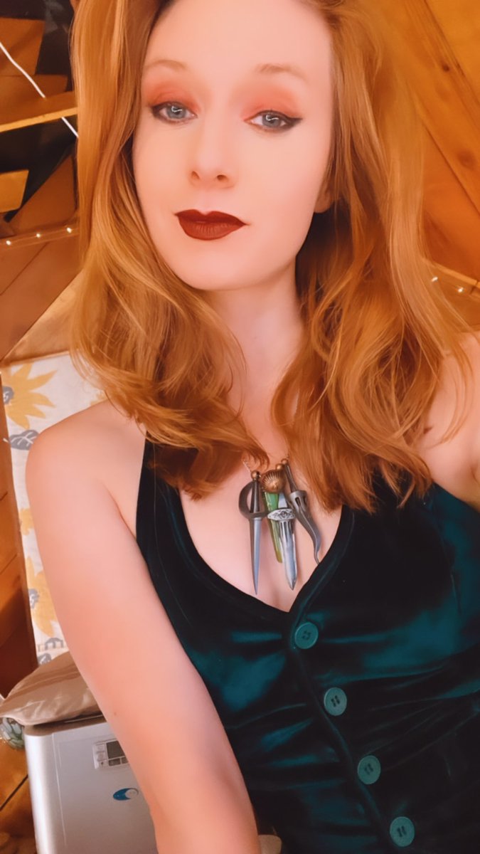 Some Daniela Vibes for today’s Resident Evil Village Anniversary live signing! Live now xx twitch.tv/nicoletompkins - prints available at streamily.com/nicoletompkins xx