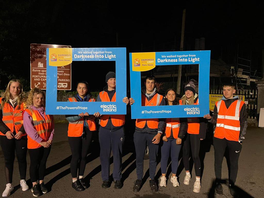 portumnacommsch's tweet photo. Well done to TY students Anna, Katie, Maria, Lochlann, Michael, Cora, Ciara and Shane who volunteered at our local Darkness into Light walk early this morning 👏👏👏#DarknessIntoLight #hope @accsirl @VisitPortumna @PietaHouse https://t.co/RsBVmytEwk