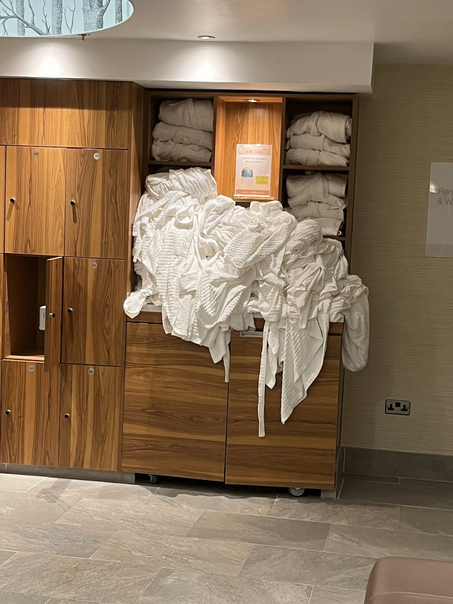 LBarkes's tweet photo. @CP_UK_Whinfell after having to@complain about poor standard of cleaning (1 Seven Pines) met with a shrug ! Spent a few hours in the Aqua Sana to see this. Not even loo roll in the toilets. So disappointed. Such poor service https://t.co/1AvukCtkNu