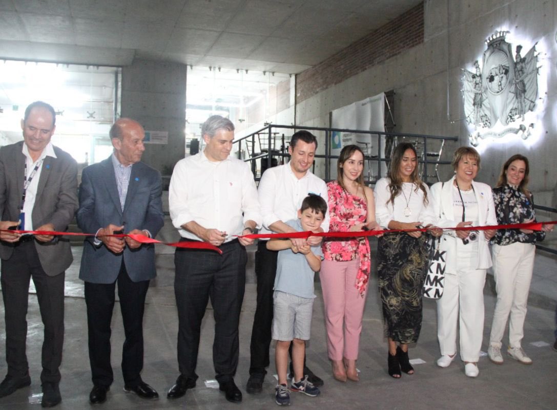 Economia_NL's tweet photo. Damos la bienvenida al centro "Emprendemos Monterrey", iniciativa del gobierno municipal para apoyar al escosistema emprendedor, con asesoría a startups y mentoría, entre otros tópicos. La apertura fue encabezada por el secretario @ivanrivasrdz y el alcalde @colosioriojas.

#SENL https://t.co/wmZP8hwQ1A