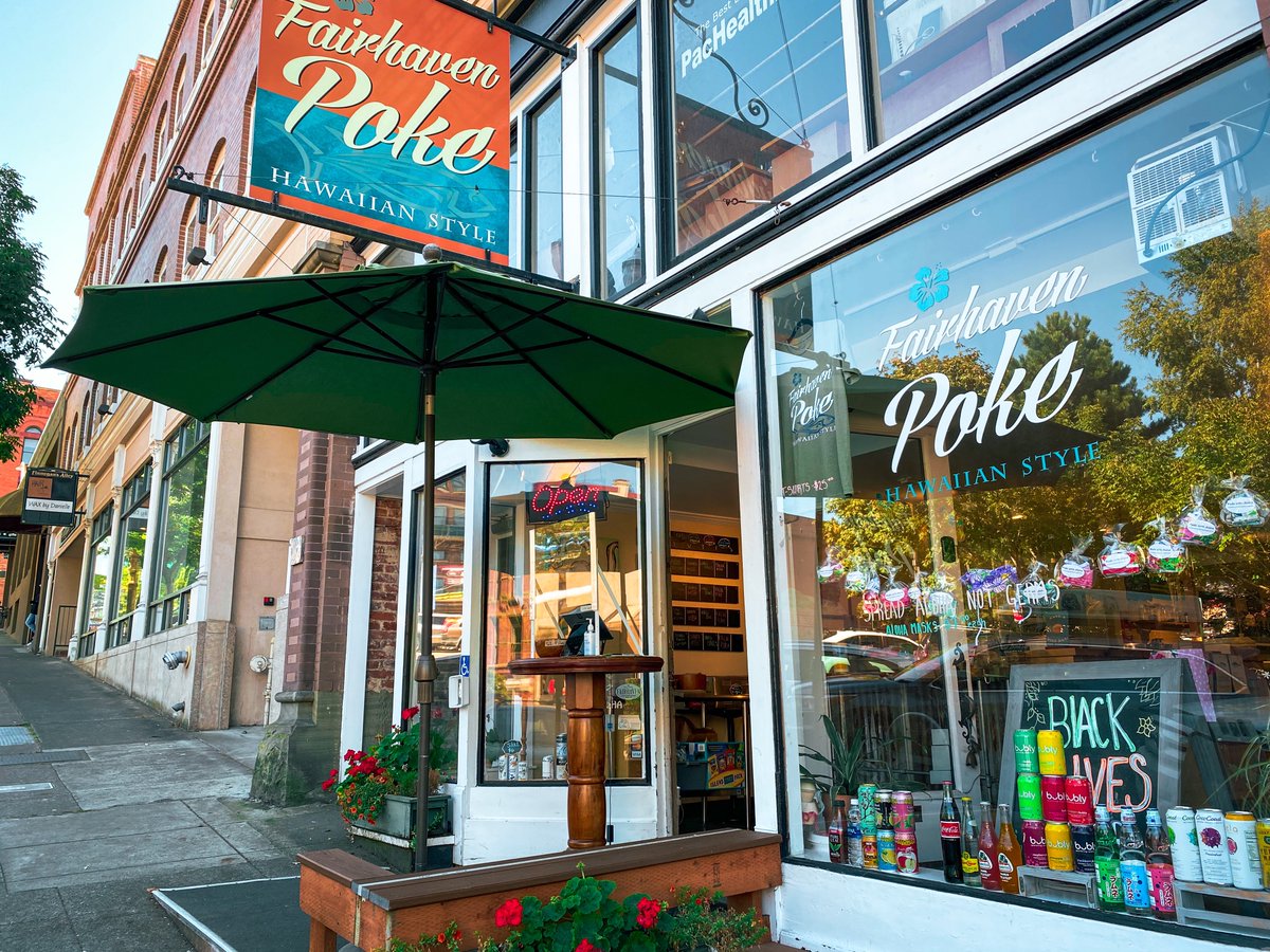 BellinghamExp's tweet photo. Enjoy a scenic drive along #ChuckanutDrive for a getaway in Fairhaven Village! Start with breakfast at Skylarks, explore Bellingham bay with the Community Boating Center, lunch at Fairhaven Poke &amp; brews at Stones Throw 🚙https://t.co/TS9lTCAw3V https://t.co/irheYtRBt3