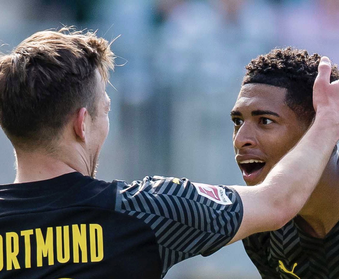 MozoFootball's tweet photo. 🏴󠁧󠁢󠁥󠁮󠁧󠁿 Jude Bellingham against Greuther Fürth: 

🔘 76 Touches 
🔘 46 Passes 
🔘 84% Pass Accuracy 
🔘 2/3 Long Balls 
🔘 1 Chance Created 
🔘 4/6 Dribbles 
🔘 8/11 Duels Won
🔘 4 Fouls Suffered 
🔘 5 Interceptions 

Brilliant. #BVB #SGFBVB https://t.co/JQE5lA1RwJ